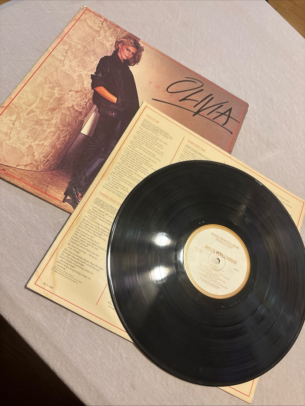 Vinyl Record - Olivia newton john totally hot